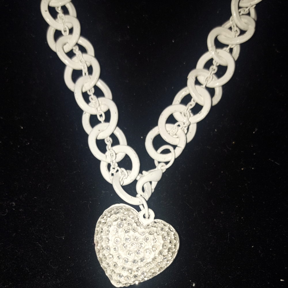 20in Crystal Heart White puff O link necklace new
